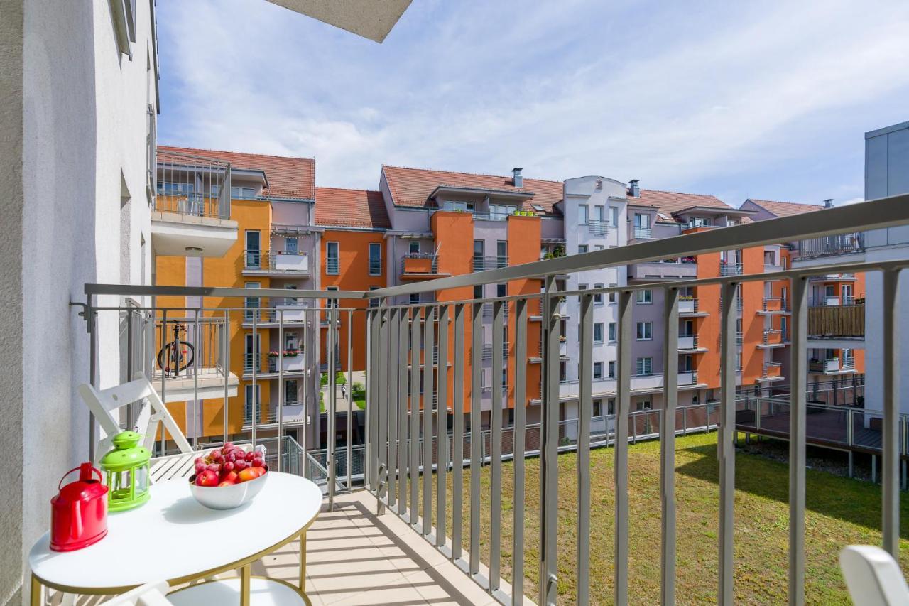 Sleepway Apartments- Garbary 100-46 Poznań Exterior foto
